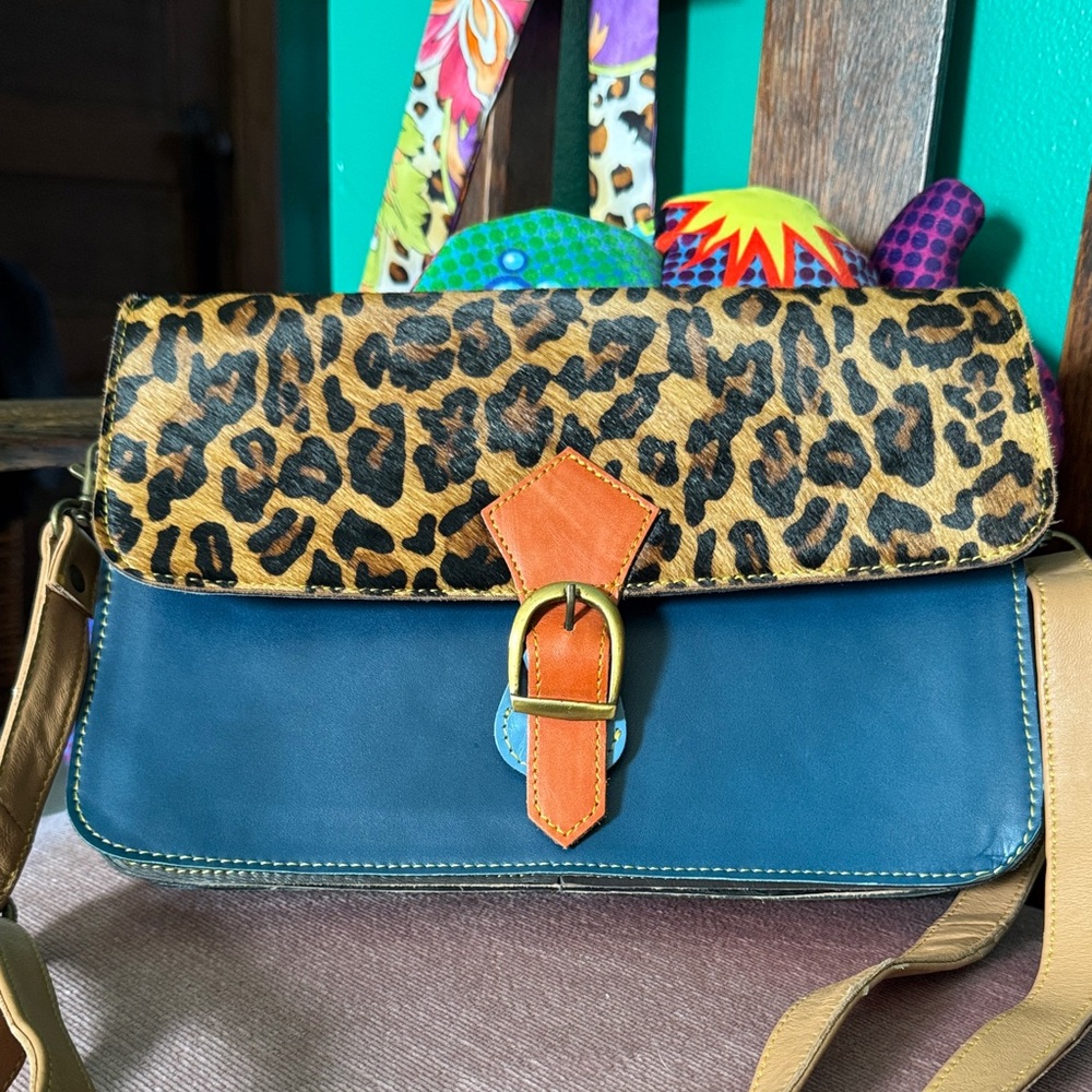 🦋🖤🐆🍊Leopard Print and Blue Shoulder Bag - Picture 3 of 11